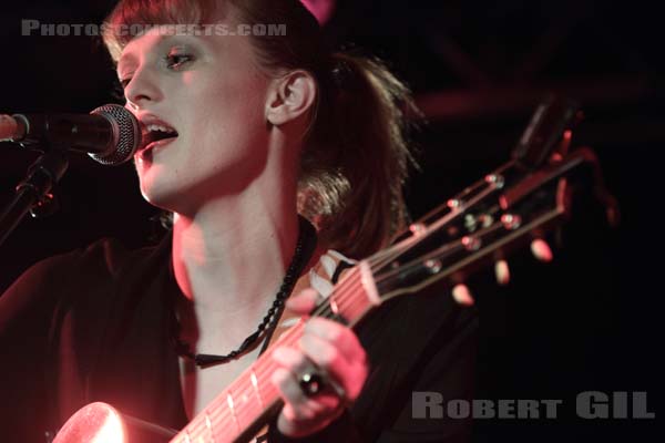 KAREN ELSON - 2010-09-24 - PARIS - La Boule Noire - 